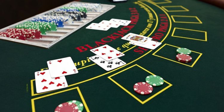 How free slots help internet casinos make money on Playon99