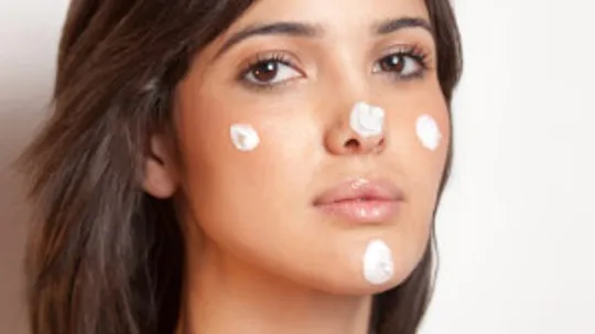 Ingredients You Need To Know While Choosing Face Moisturizer